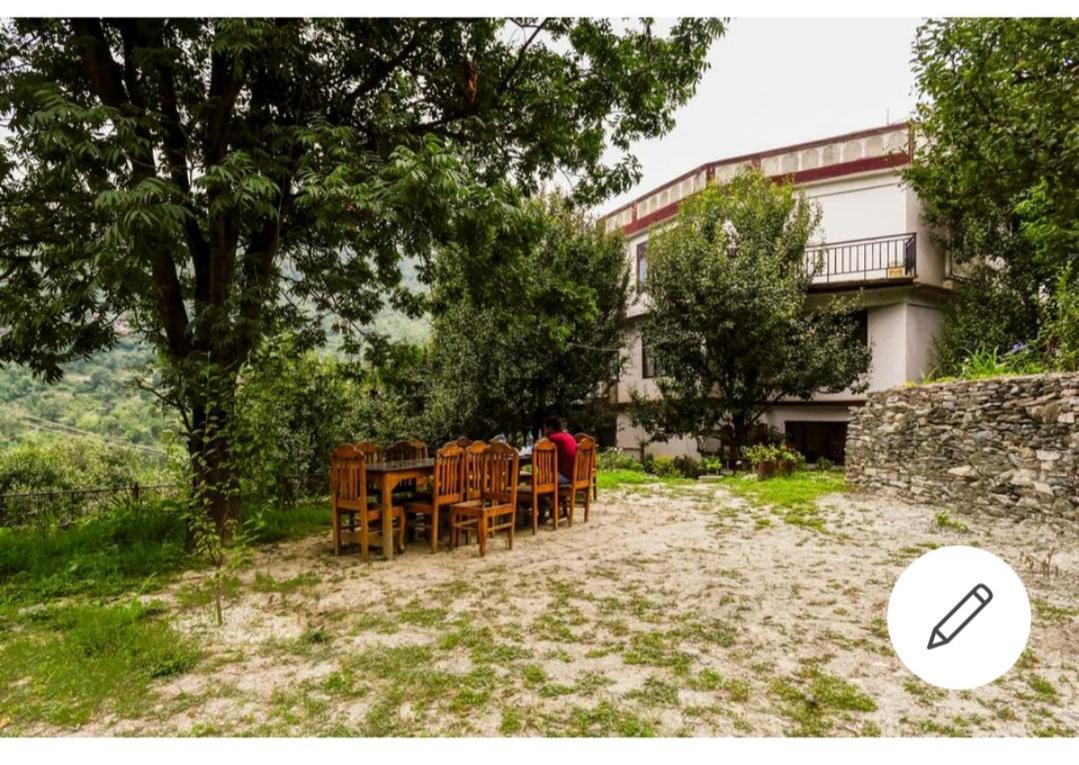 Tirthan Crest Homestay Banjār 外观 照片