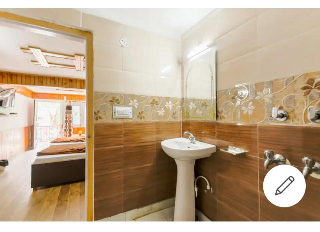 Tirthan Crest Homestay Banjār 外观 照片