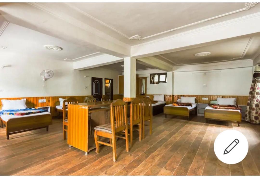 Tirthan Crest Homestay Banjār 外观 照片
