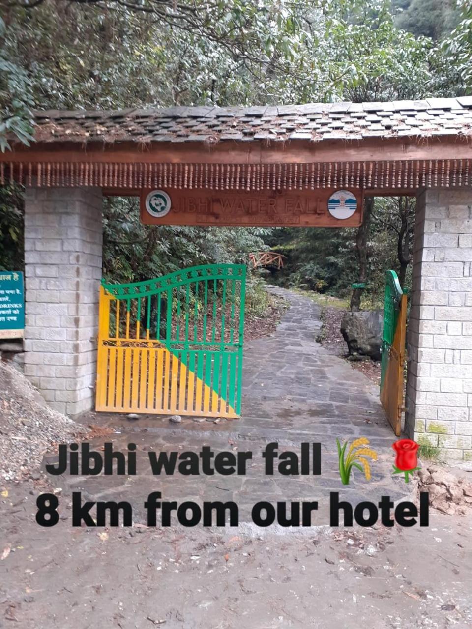 Tirthan Crest Homestay Banjār 外观 照片